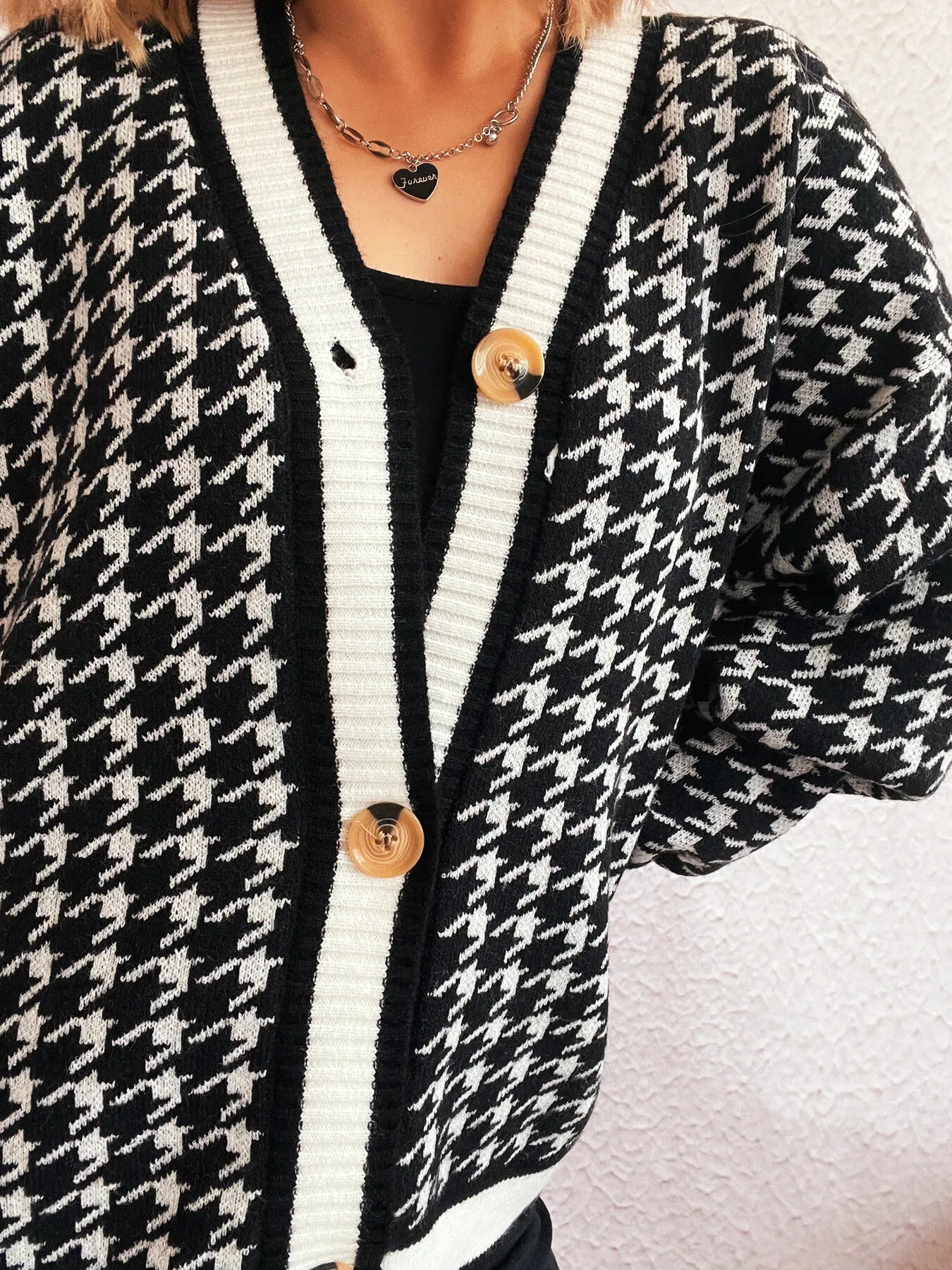 Women Houndstooth Pattern V-Neck Button-Up Cardigan Sweater